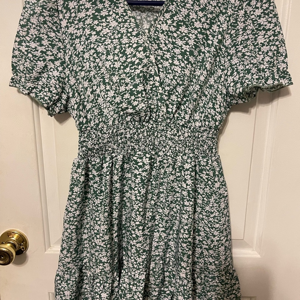 Chic Green Floral Midi Dress